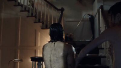 Mackenzie Davis Nip Slip In Freaks Of Nature - Film nackt