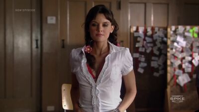 Frankie Shaw Shaking The Plot Of Blue Mountain State - Film nackt