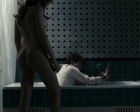 Teresa Palmer In 'Restraint' - Film nackt