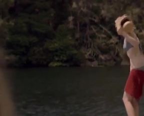 Juno Temple, Julia Garner - One Percent More Humid - Film nackt