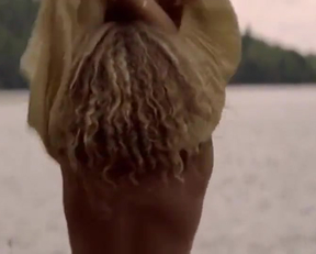 Juno Temple, Julia Garner - One Percent More Humid - Film nackt