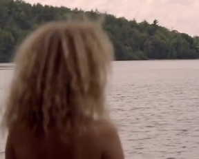 Juno Temple, Julia Garner - One Percent More Humid - Film nackt