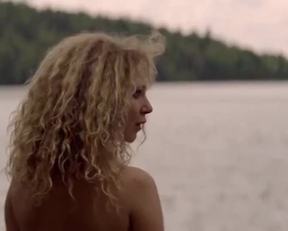 Juno Temple, Julia Garner - One Percent More Humid - Film nackt