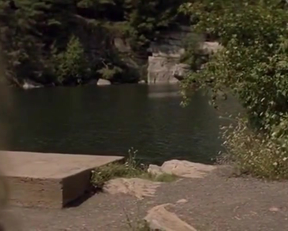 Juno Temple, Julia Garner - One Percent More Humid - Film nackt