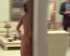 Elisabeth Margoni - Le Professionnel - Film nackt