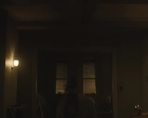 Lesbian And Thong Plot In Last Night's Episode Of Mr. Robot - Film nackt