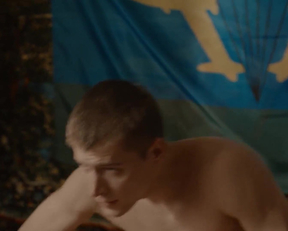 Yana Enzhaeva's Doggy Style Plot In Besstydniki S01E09 - Film nackt