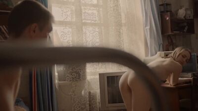 Yana Enzhaeva's Doggy Style Plot In Besstydniki S01E09 - Film nackt