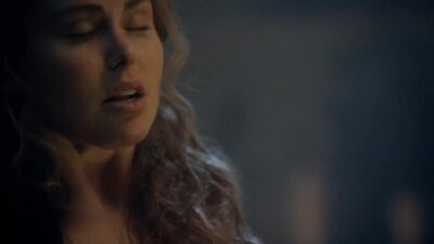Anna Hutchison On Spartacus: War Of The Damned - Film nackt