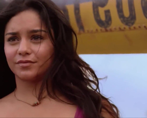 Vanessa Hudgens - Journey 2 - Film nackt