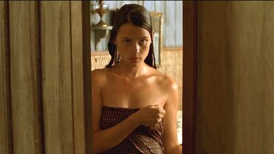 Astrid Berges-Frisbey - The Sea Wall - Film nackt