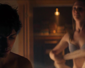 Diana Hopper, Isabel Lucas, Alexandra Park - Shooting in Vain (2018)