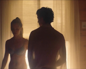 Diana Hopper, Isabel Lucas, Alexandra Park - Shooting in Vain (2018)