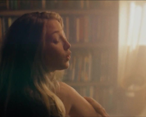 Diana Hopper, Isabel Lucas, Alexandra Park - Shooting in Vain (2018)