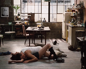 Anne Hathaway nude – Love and Other Drugs (2010)