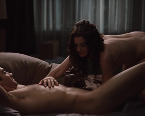Anne Hathaway nude – Love and Other Drugs (2010)