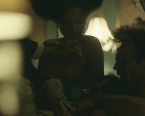 Paulina Davila,Teresa Ruiz, Solana Azulay - Aqui en la Tierra s01 (2018)