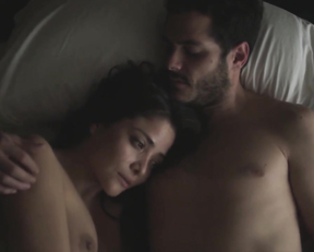 Paulina Davila,Teresa Ruiz, Solana Azulay - Aqui en la Tierra s01 (2018)