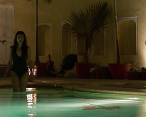 Radhika Apte naked - The Wedding Guest (2018)