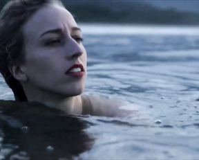 Juliane Elting, Morena Nascimento - Ventura (2012)