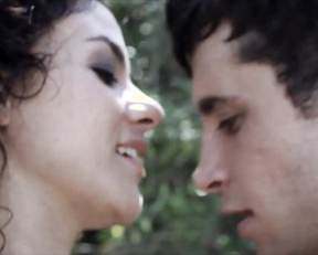 Juliane Elting, Morena Nascimento - Ventura (2012)