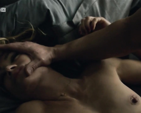 Lisa Maria Potthoff naked - Carneval (2018)