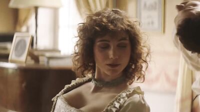 Sara Etienne sexy - When the fever comes (2019)