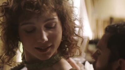 Sara Etienne sexy - When the fever comes (2019)