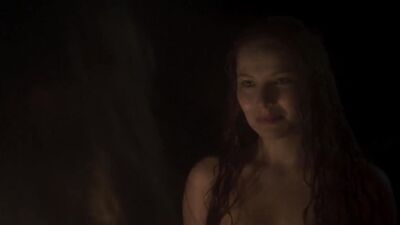 Devrim Lingnau naked - Carmilla (2019)