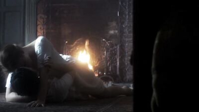 Devrim Lingnau naked - Carmilla (2019)