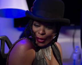 Isabelle Chester, Yasmin Lee, Natasha Blasick - Loves Me, Loves Me Not (2019)