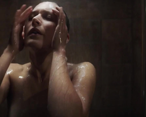 Josefin Asplund topless - Sanctuary s01e03e06 (2019)