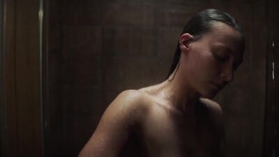 Josefin Asplund topless - Sanctuary s01e03e06 (2019)