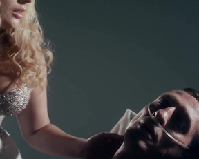 Isabella Bliss, Scarlett Mellish Wilson, Yvonne May - The Last Faust (2019)