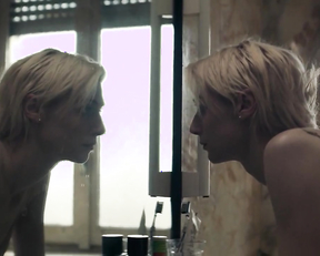 Elizabeth Debicki nude - The Burnt Orange Heresy (2019)