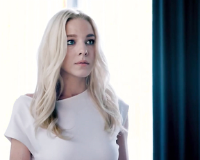 Alyona Mikhailova nude - Lyubi ikh vsekh (2019)