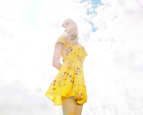 Alyona Mikhailova nude - Lyubi ikh vsekh (2019)