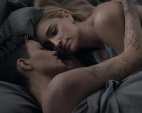 Ruby Rose, Brianne Howe - Batwoman s01e04 (2019)