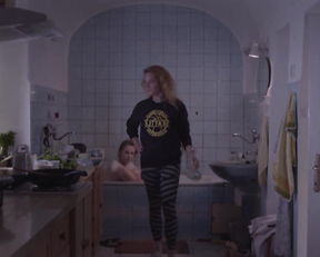 Petra Nesvacilova nude - Snezí! (2019)