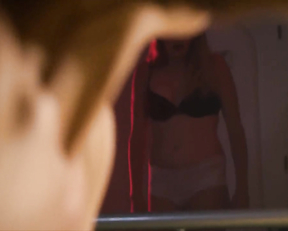 Karolina Safrankova naked - Party Hard (2019)