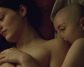 Kacey Rohl, Amber Anderson - White Lie (2019)