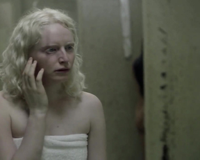 Johana Fragoso Blendl nude - Asfixia (2019)