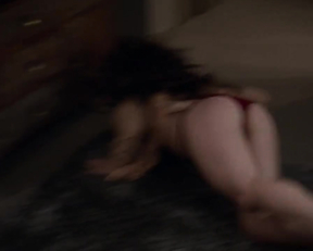 Jennifer Lopez, Chelle Ramos – Shades of Blue s03e05 (2018)