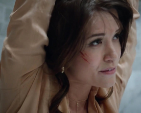 Jennifer Lopez, Chelle Ramos – Shades of Blue s03e05 (2018)