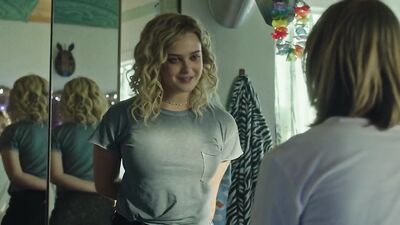 Katherine Langford nude - Spontaneous (2020)