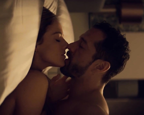 Tory Trowbridge naked - Tiny Pretty Things s01e02e04 (2020)