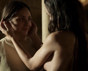 Elia Galera, Alicia Sanz, Sarah Perles - El Cid s01e01-05 (2020)