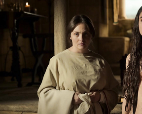 Elia Galera, Alicia Sanz, Sarah Perles - El Cid s01e01-05 (2020)