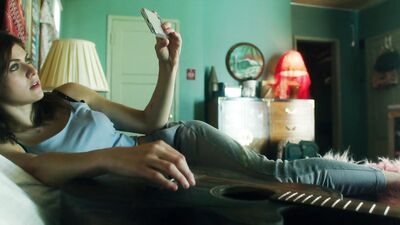 Alexandra Daddario nude - Songbird (2020)