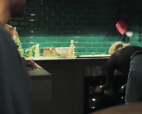 Marina Vasileva naked - Pobochnyi effekt (2020)